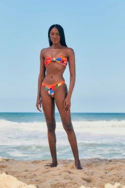 FARM RIO New In MACAW PARTY BIKINI BOTTOM