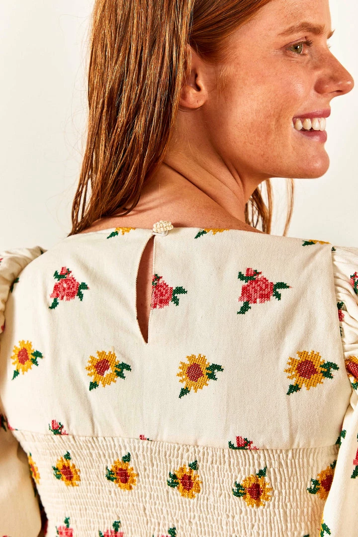 FARM RIO Mixed Cross Stitch Flowers Crop Top New In