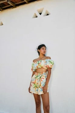 FARM RIO Copacabana Off-Shoulder Crop Top