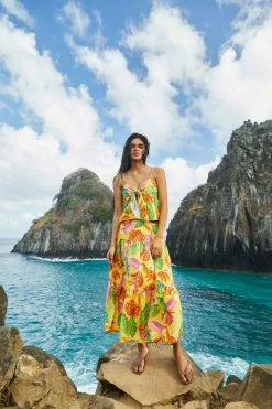 FARM RIO Yellow Beaks & Bananas Blouse