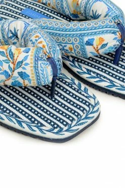 FARM RIO NAVY PUFFY FLIP FLOP New In