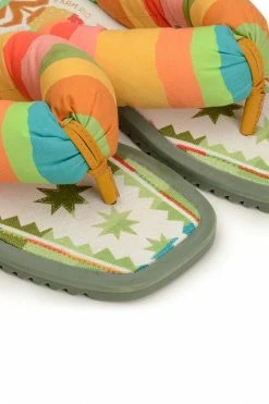 FARM RIO New In PINEAPLE PUFFY FLIP FLOP