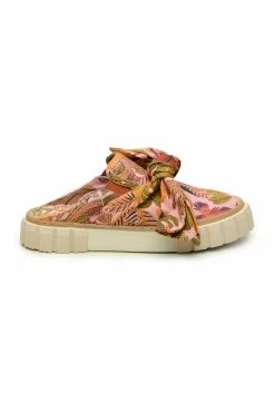 FARM RIO New In SUMMER DREAM MULE SNEAKER WITH BOW