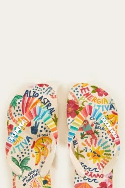 FARM RIO WHITE GOOD VIBES HAVAIANAS SANDALS Accessories