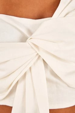 FARM RIO New In OFF WHITE FRONT BOW TOP